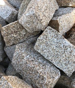 Yellow Cropped Granite Sett