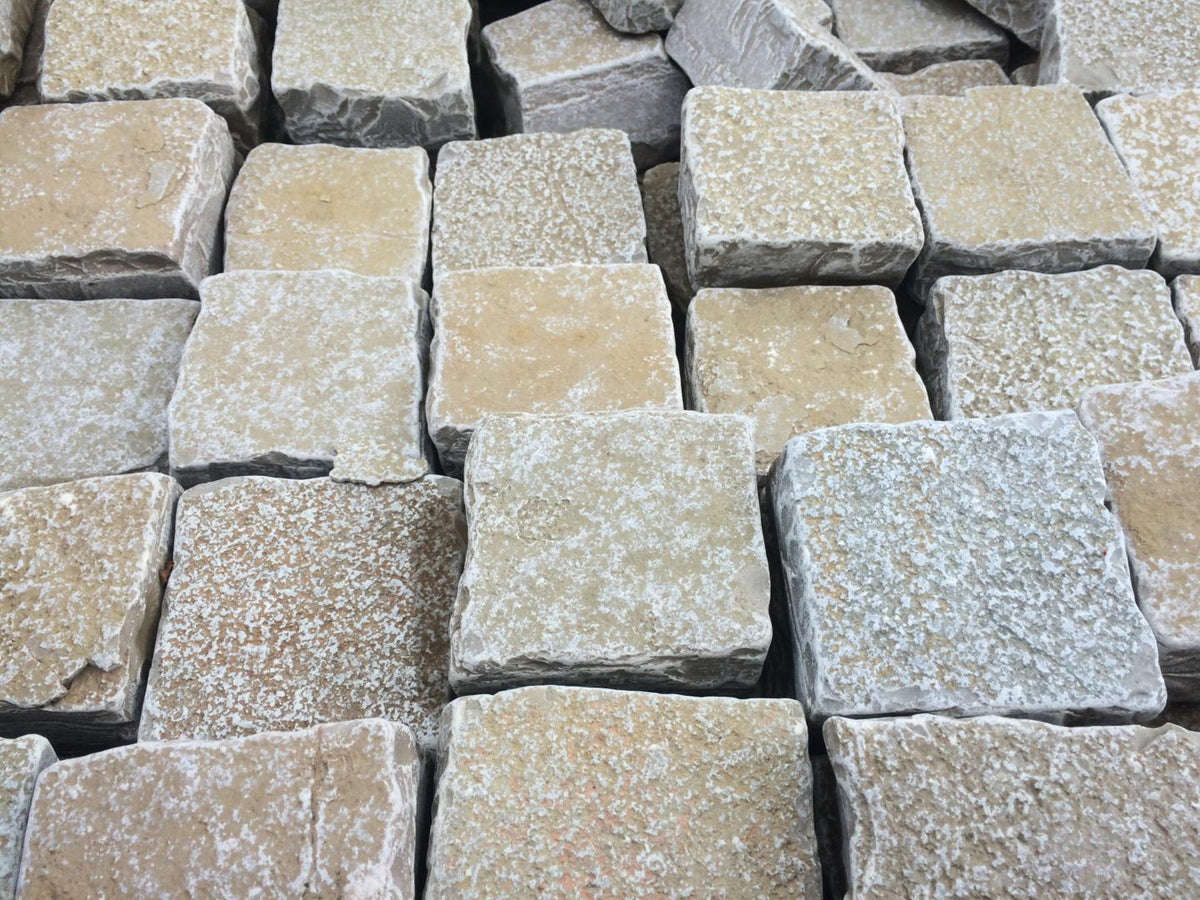 LIMESTONE SETTS