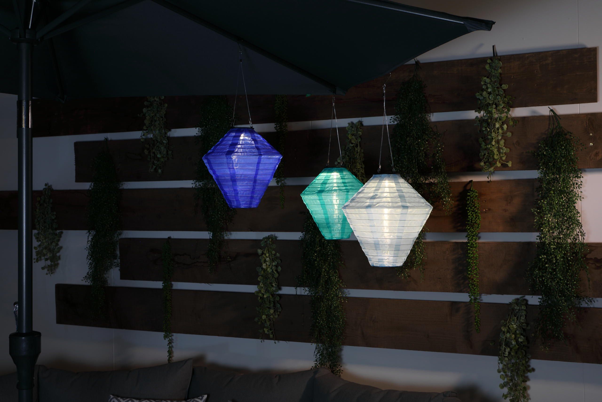 Mandarin Diamond Lantern - 28cm