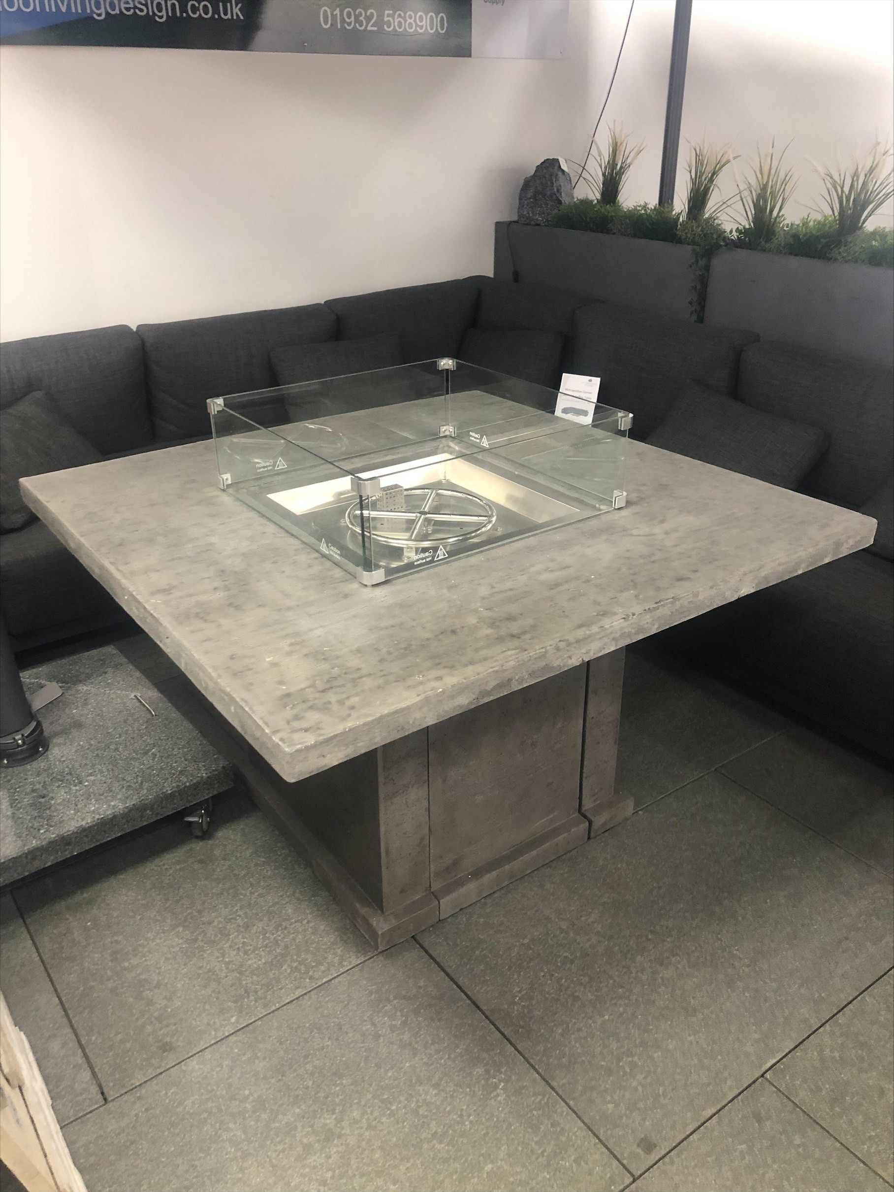 Travertine Top Firepit Bar