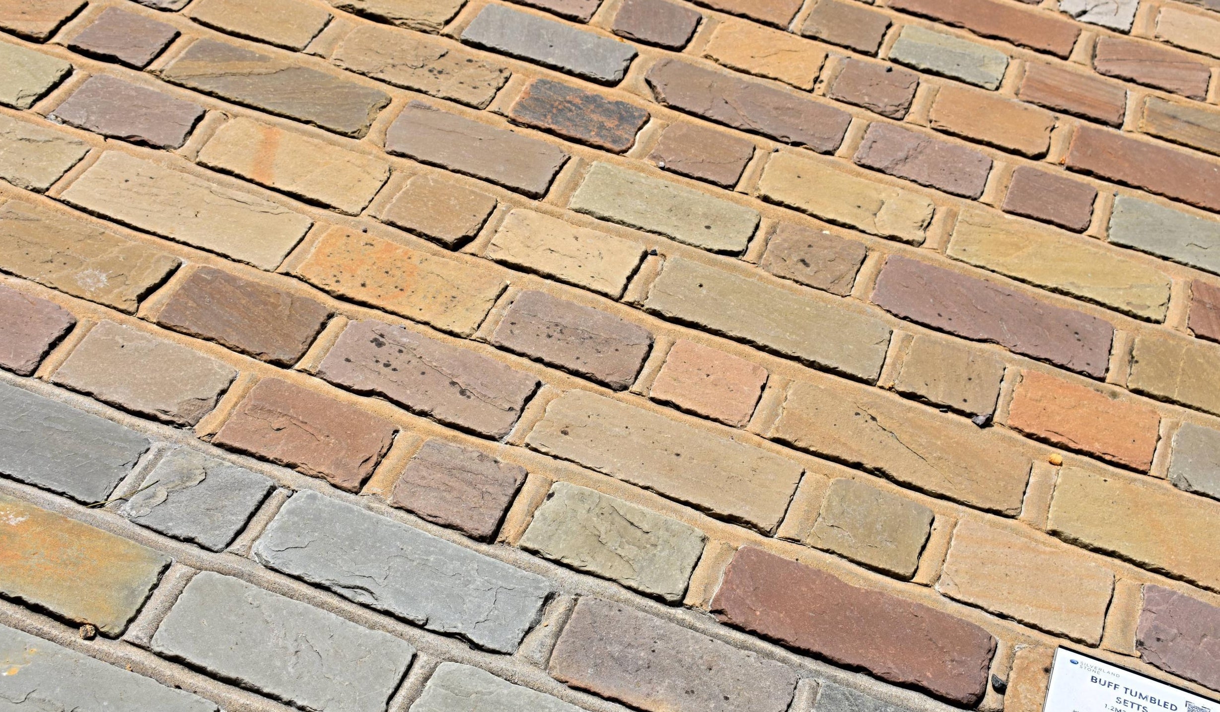Buff Tumbled Setts Multi Sized 1.2m2 Layer